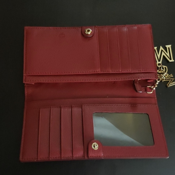 Authentic MCM logo wallet, MCM charm - Picture 2 of 6